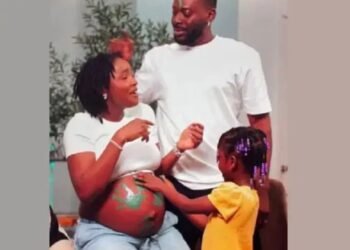 Simi Flaunts Baby Bump in Adekunle Gold’s New Music Video