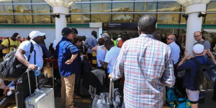 Kenya Airport Strike Grounds Flights, Strands Thousands in Nairobi
